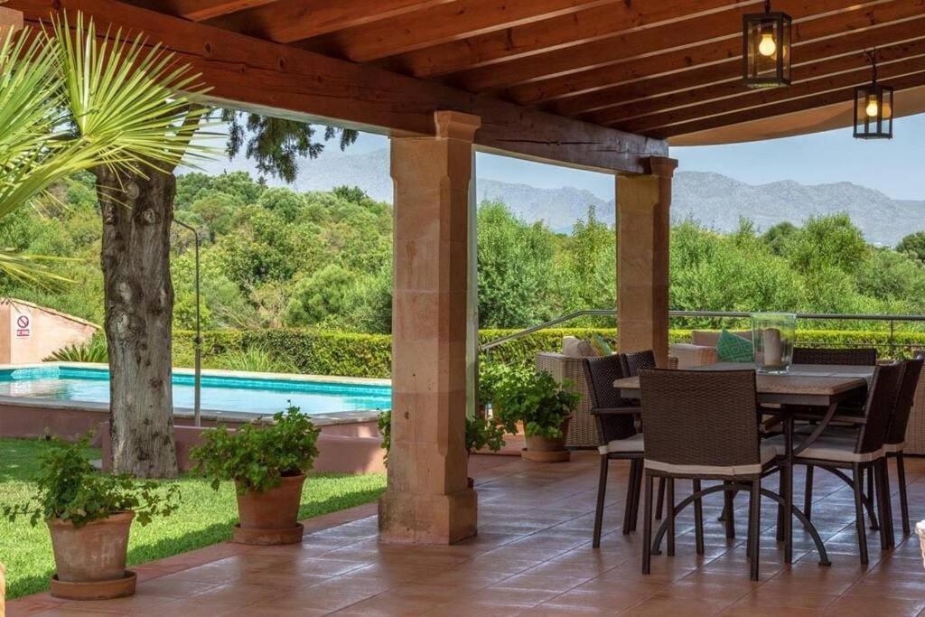 Villa In With Passion And Care In Every Detail By Renthousing