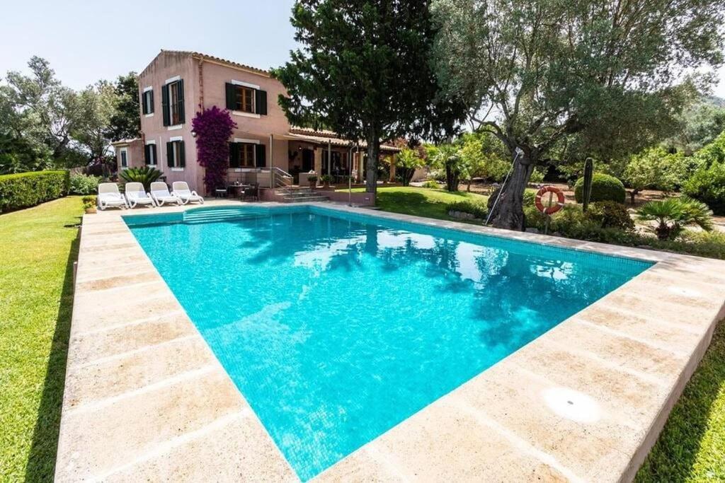 In With Passion And Care In Every Detail By Renthousing Villa