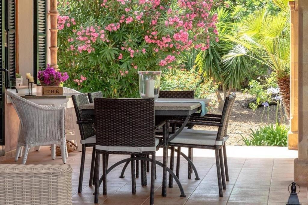 In With Passion And Care In Every Detail By Renthousing Villa *