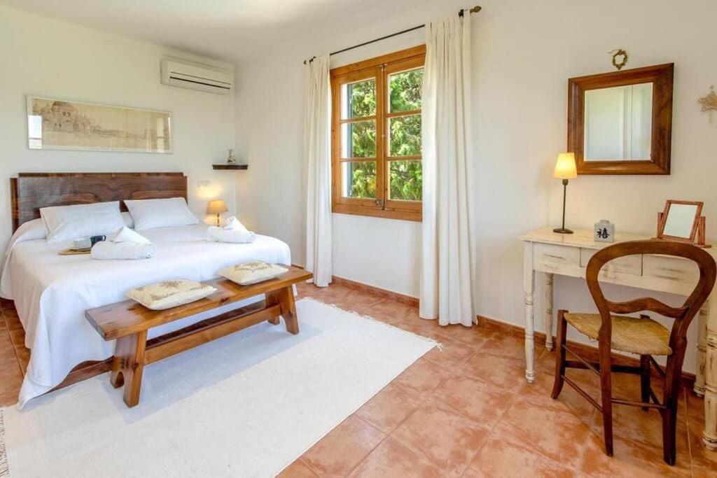 In With Passion And Care In Every Detail By Renthousing Alcudia (Mallorca)