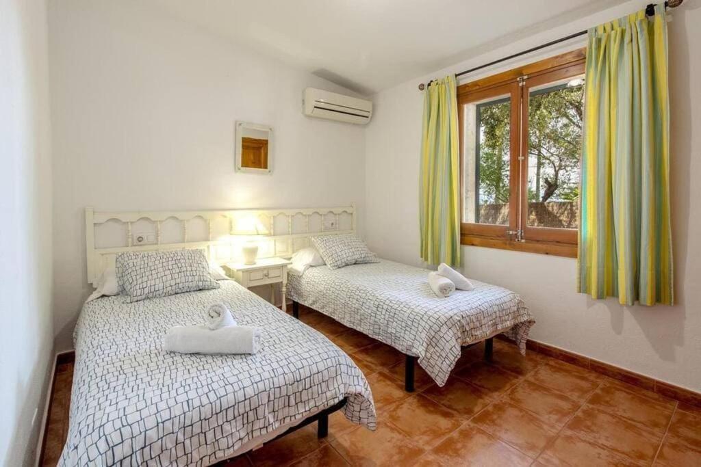 In With Passion And Care In Every Detail By Renthousing Villa