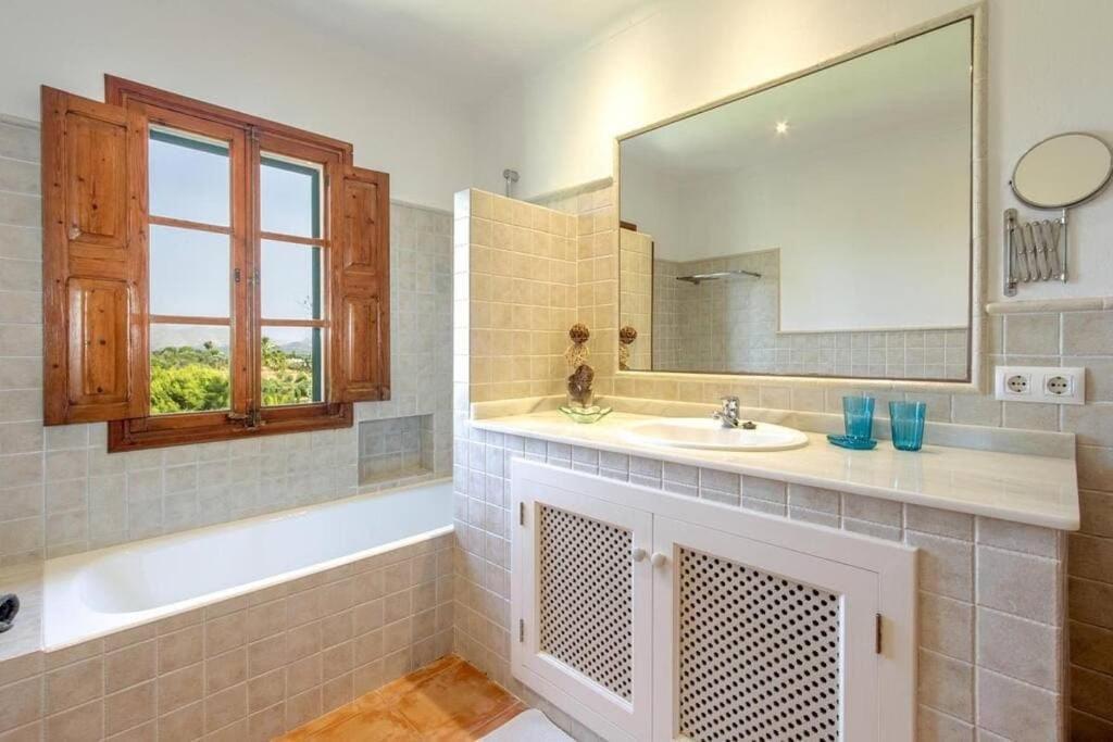 Villa In With Passion And Care In Every Detail By Renthousing Alcudia (Mallorca)