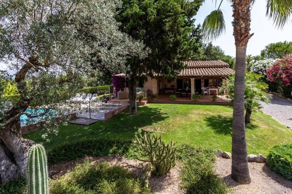 Villa In With Passion And Care In Every Detail By Renthousing *