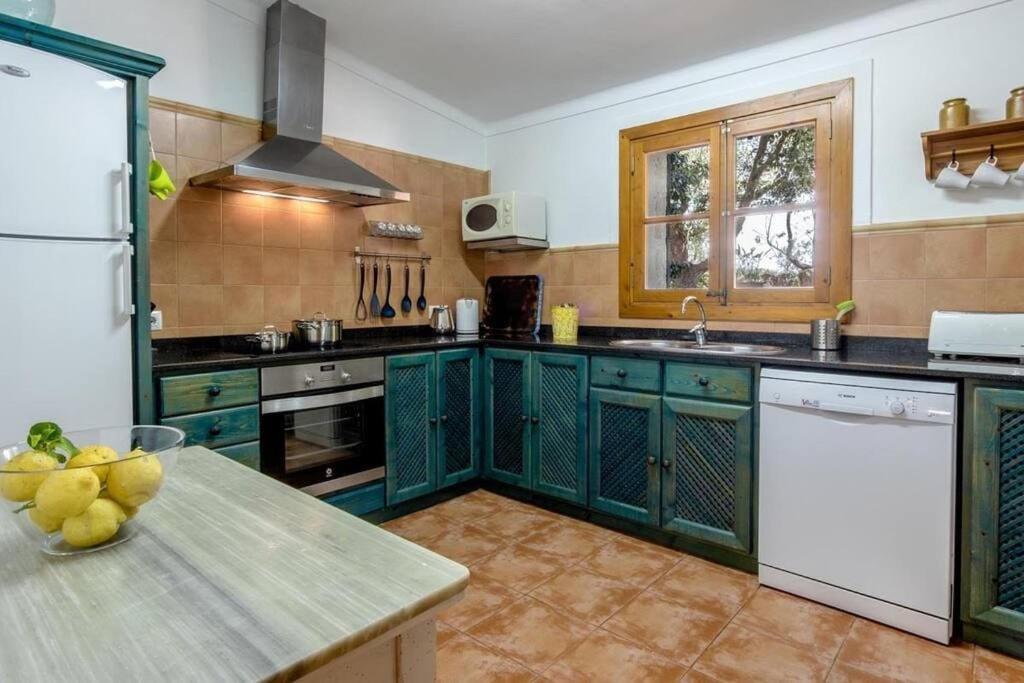 In With Passion And Care In Every Detail By Renthousing *